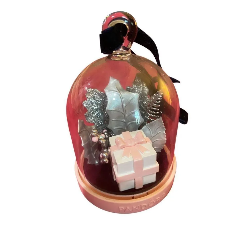 Pandora limited edition winter wonderland, 2019 glass globe ornament